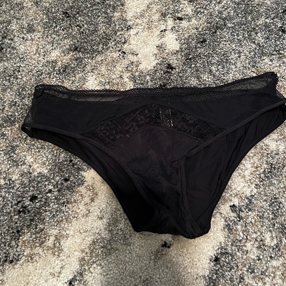 Victoria’s Secret Panties Bundle - Picture 5 of 13